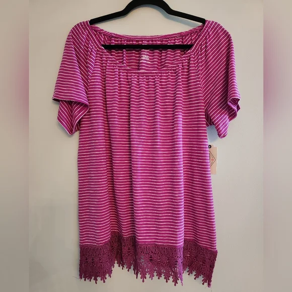 NWT St John's Bay Fucia and White Stripe Top with lacy fringe bottom. Size L. - Picture 1 of 4